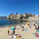 Old - Walking Beaches - Center Apartment