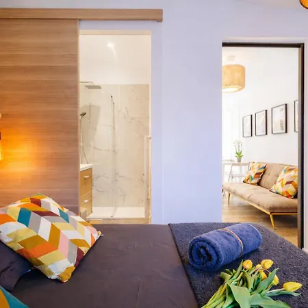 Old - Walking Beaches - Center * Antibes