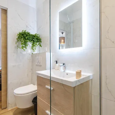 Old - Walking Beaches - Center * Antibes